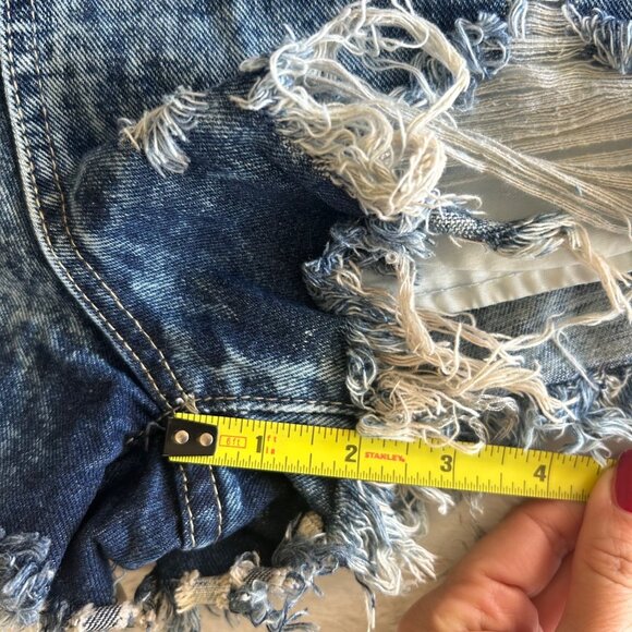 EUC Distressed Denim High-Waisted Cutoff Jean Shorts Size Small - Picture 4 of 7